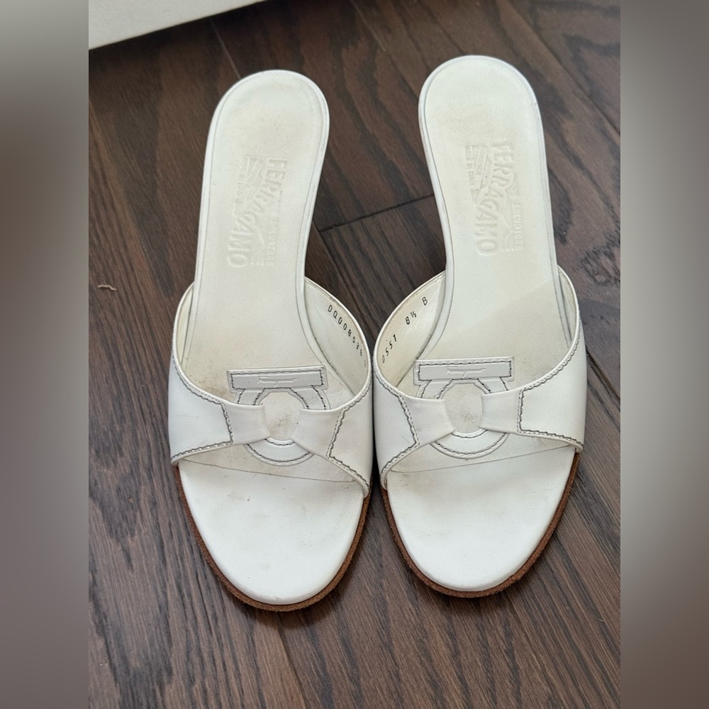 Salvatore Ferragamo white mules slides size 8.5 B - Picture 6 of 14